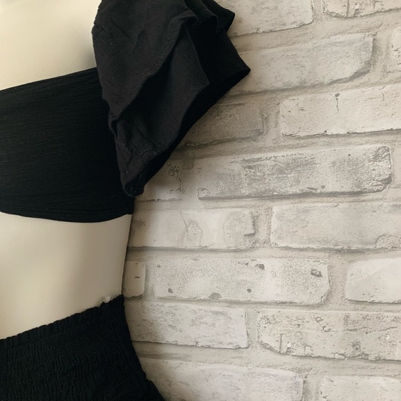 Sale Off The Shoulder Tie Front Short Set - Picture 4 of 10